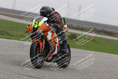 media/Nov-30-2025-TrackDaz (Sun) [[d8b22663df]]/B Group/Session 5 (Wheelie Bump)/